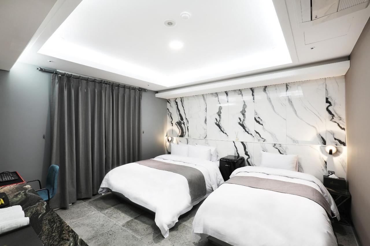 El Tower Hotel 群山 外观 照片