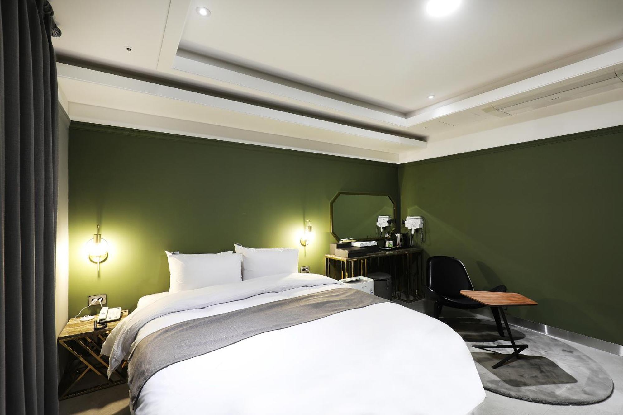 El Tower Hotel 群山 外观 照片